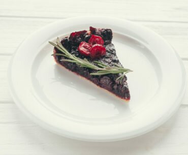 Blueberry pie with poppy seeds